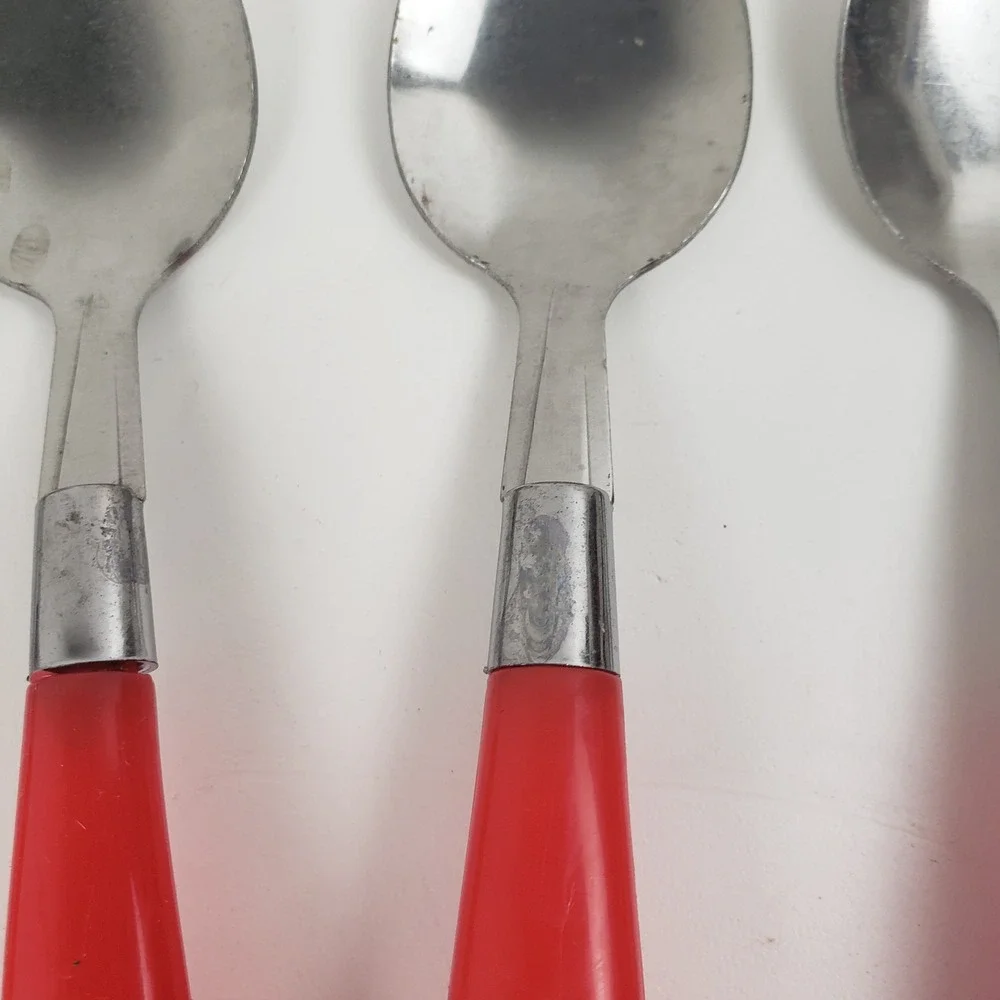 Vtg Red Plastic Handle Flatware Set 24 Piece Stainless Steel Svc For 6 Picnic